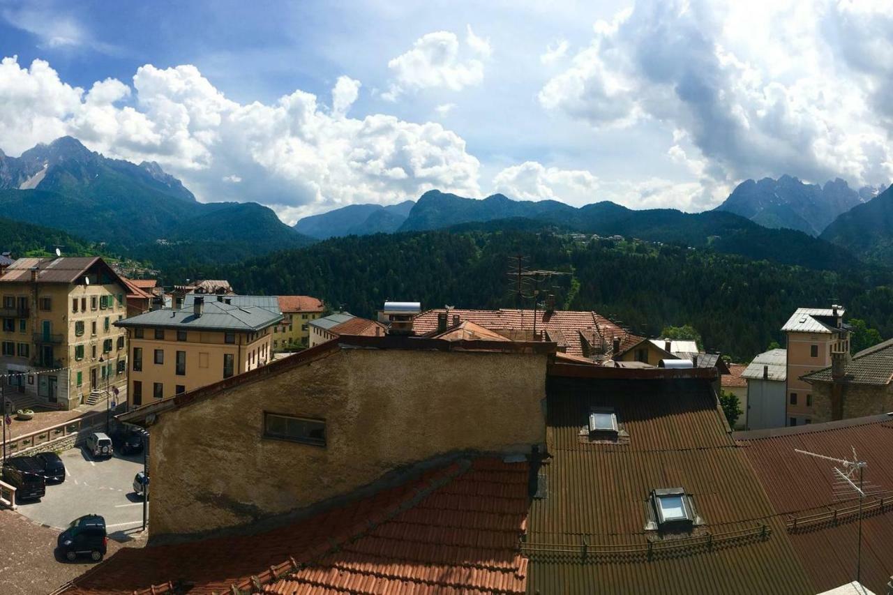 Lozzo Di Cadore - Dolomiti - Piazza IV Novembre Lozzo Cadore Dış mekan fotoğraf