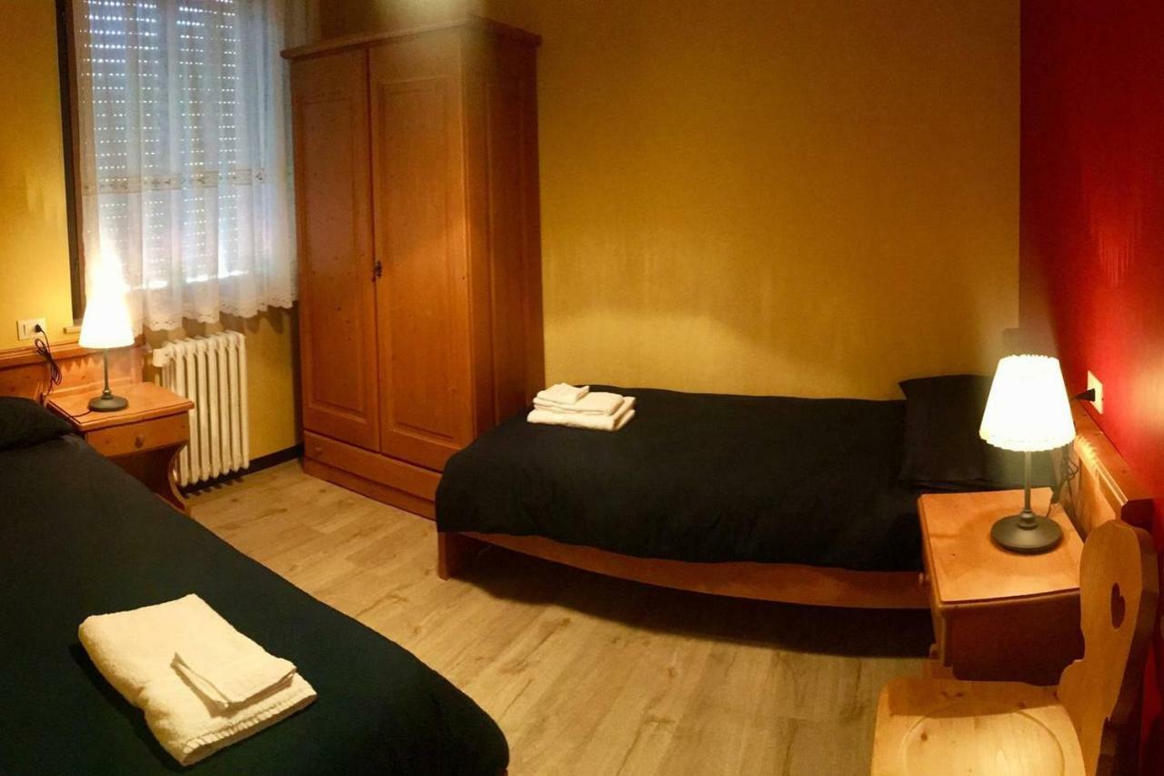 Lozzo Di Cadore - Dolomiti - Piazza IV Novembre Lozzo Cadore Dış mekan fotoğraf