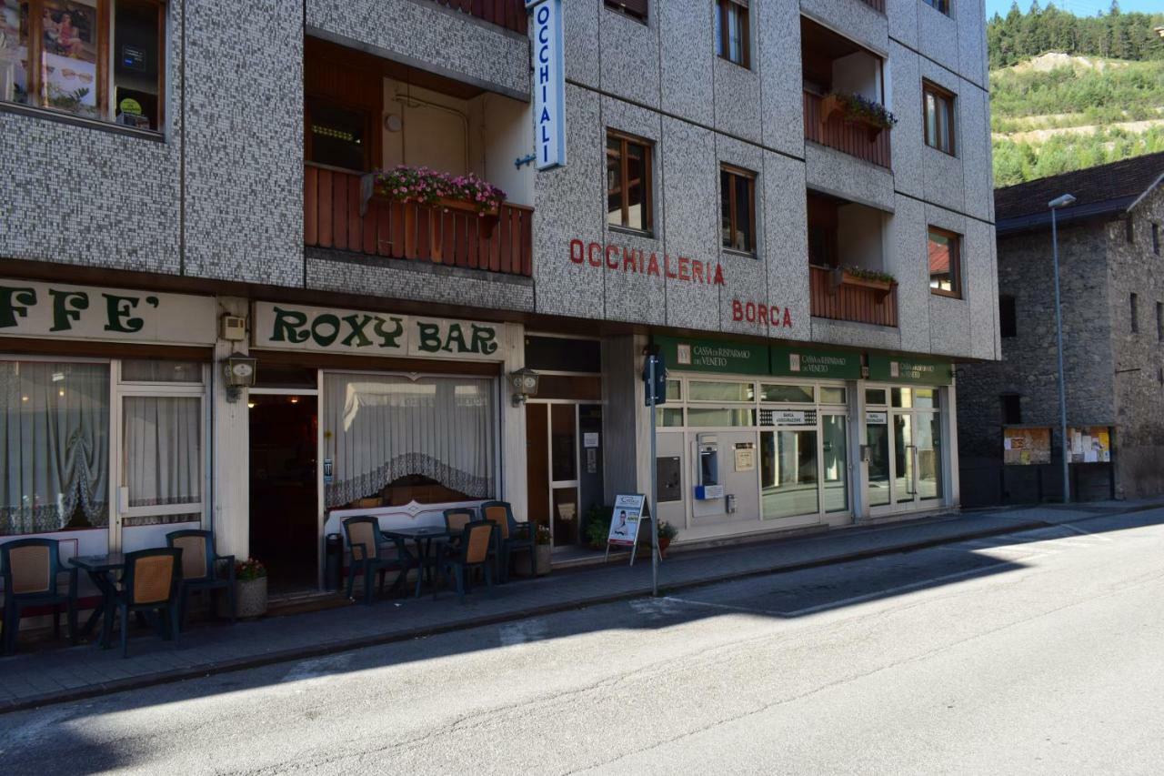Lozzo Di Cadore - Dolomiti - Piazza IV Novembre Lozzo Cadore Dış mekan fotoğraf